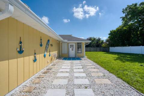 888 NE Maranta Terrado, Jensen Beach FL - photo 8 of 47