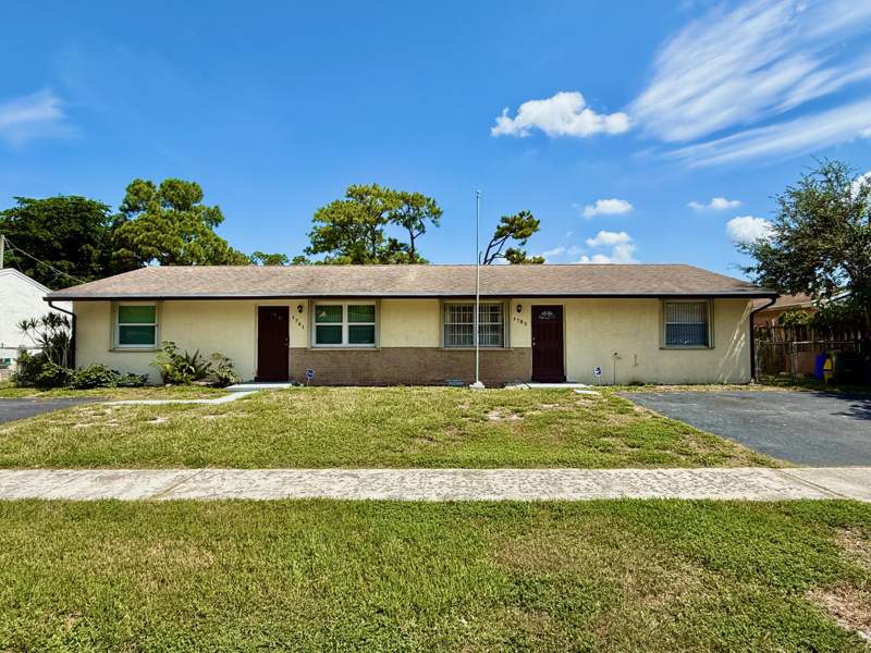 3 bedroom Townhouse at 4783 Gladiator Circle, Palm Beach Villas II, Greenacres — photo 2