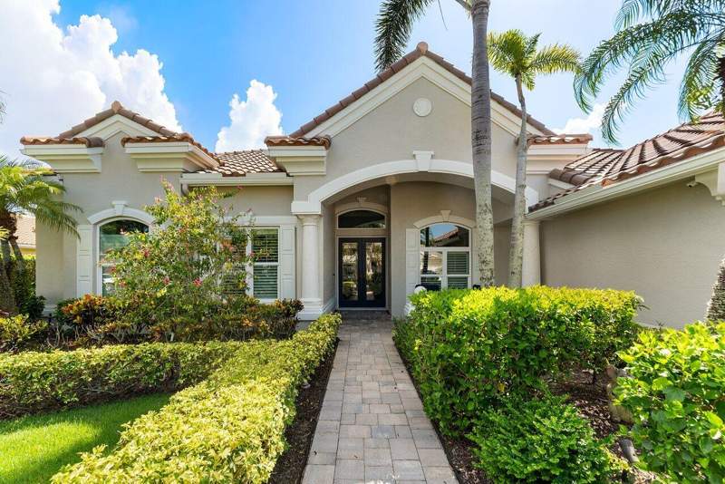 5 bedroom Single Family Residence at 19060 SE Kokomo Lane, Jupiter River Estates-The Moorings, Jupiter — photo 1