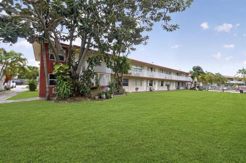 1 bedroom Condominium at 2916 Funston Street #51A, Town Colony Condo, Hollywood — photo 2