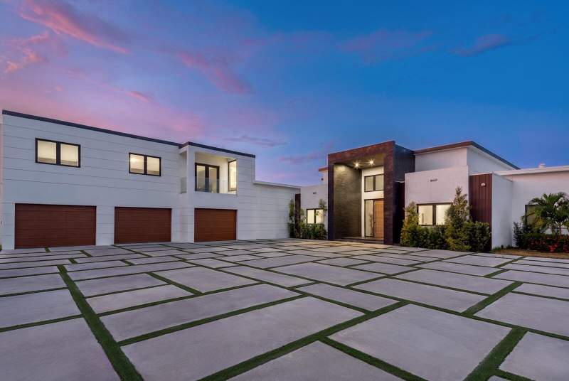 6 bedroom Single Family Residence at 17301 SW 52nd Court, Fla Fruit Lands Co Sub No 1, Southwest Ranches — photo 5