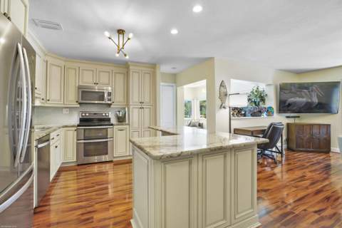 1800 SE Saint Lucie Boulevard #6-201, Stuart FL - photo 15 of 58
