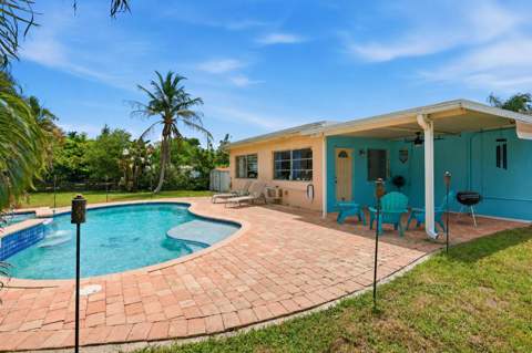 156 Granada Drive, Palm Springs FL - photo 16 of 23