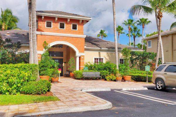 2 bedroom Condominium at 4177 N HAVERHILL Road #810, GRAND ISLES CONDO, West Palm Beach — photo 3
