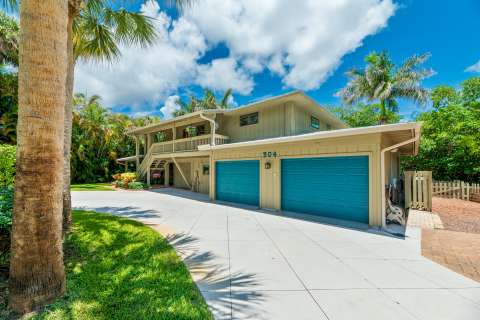 304 SW Indian Groves Drive, home for sale in Stuart 34994