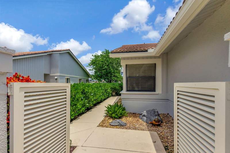 2 bedroom Townhouse at 523 Prestwick Circle, Prestwick Chase, Palm Beach Gardens — photo 4