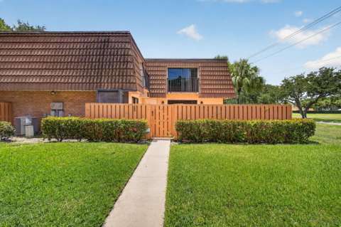 185 Charter Way, home for sale in West Palm Beach 33407