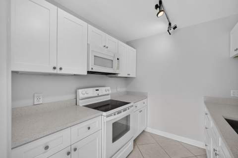 185 Charter Way, West Palm Beach FL - photo 16 of 38