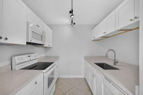 185 Charter Way, West Palm Beach FL - photo 17 of 38