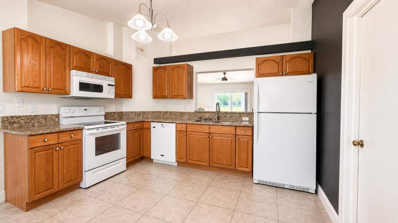3 bedroom Single Family Residence at 244 SW Ridgecrest Drive, Port St Lucie Section 36, Port St. Lucie — photo 4