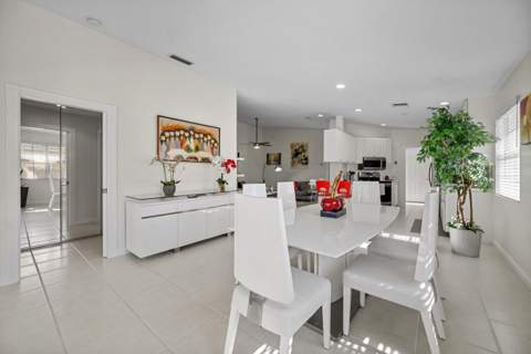 8038 Montserrat Place, Wellington FL - photo 9 of 48
