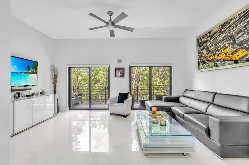 3 bedroom Townhouse at 462 SE 1st Circle, Koi Plat, Pompano Beach — photo 5