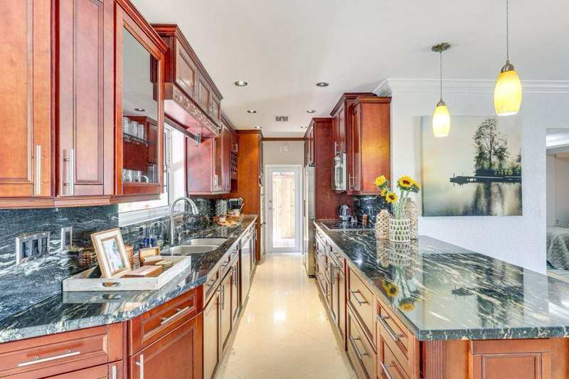 4 bedroom Single Family Residence at 1313 SE 1st Way, Fairlawn 1st Add, Deerfield Beach — photo 1