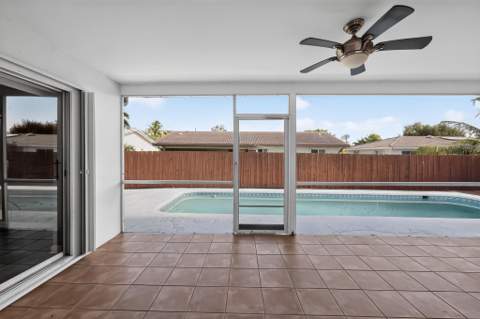 7823 NW 40th Street, Coral Springs FL - photo 6 of 36