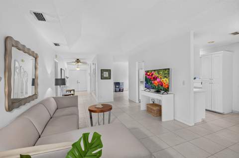 20892 Concord Green Drive, Boca Raton FL - photo 7 of 50