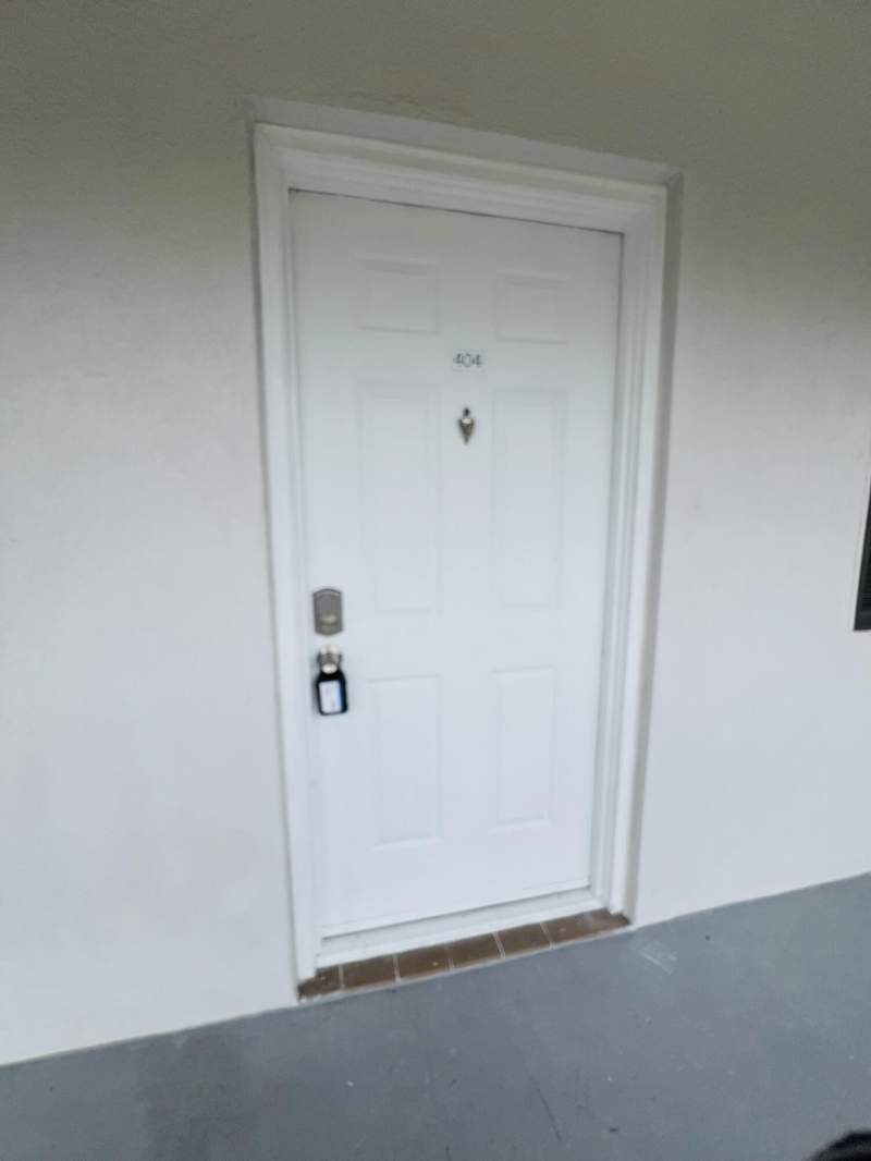 2 bedroom Condominium at 3635 Whitehall Drive #404, Whitehall Condo Of The Lands Of The President, West Palm Beach — photo 5