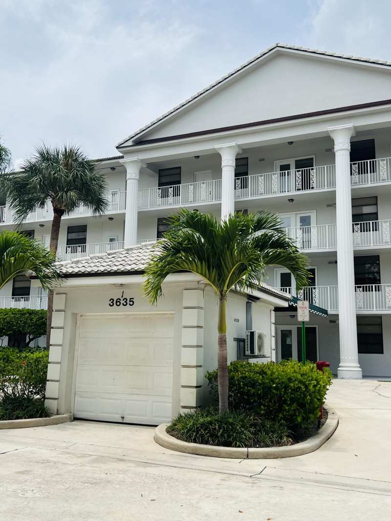 2 bedroom Condominium at 3635 Whitehall Drive #404, Whitehall Condo Of The Lands Of The President, West Palm Beach — photo 1