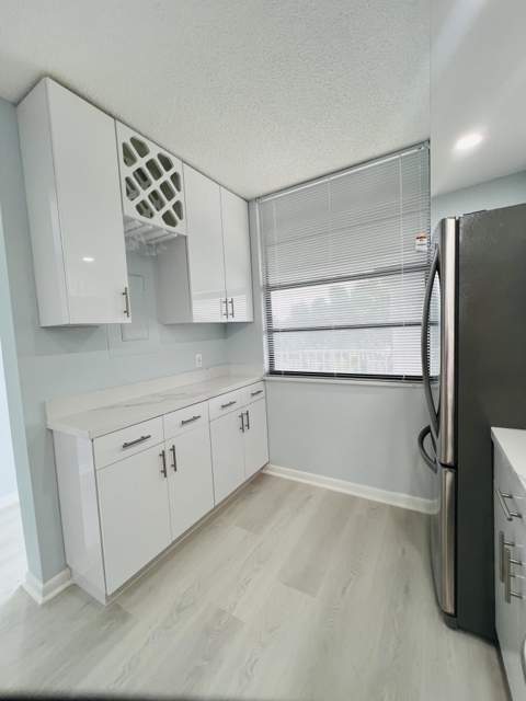 3635 Whitehall Drive #404, West Palm Beach FL - photo 9 of 38