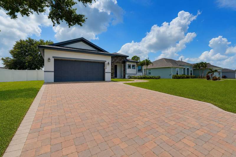 3 bedroom Single Family Residence at 2384 SW Salmon Road, Port St Lucie Section 35, Port St. Lucie — photo 2