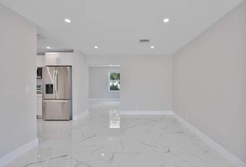 215 Evergreen Drive, West Palm Beach FL - photo 12 of 39