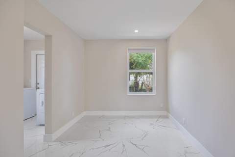 215 Evergreen Drive, West Palm Beach FL - photo 16 of 39