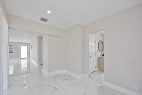 215 Evergreen Drive, West Palm Beach FL - photo 18 of 39