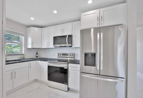 215 Evergreen Drive, West Palm Beach FL - photo 14 of 39