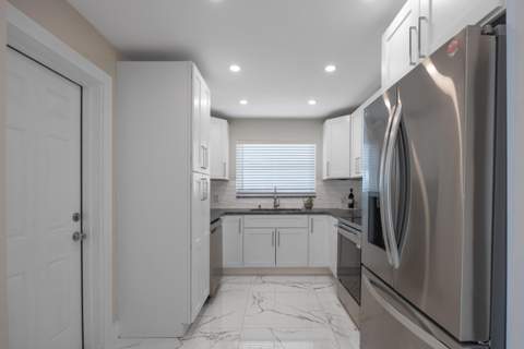 215 Evergreen Drive, West Palm Beach FL - photo 15 of 39