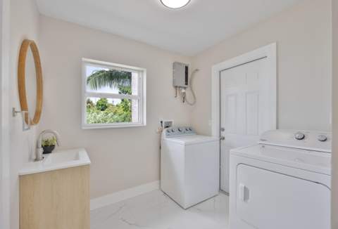215 Evergreen Drive, West Palm Beach FL - photo 19 of 39