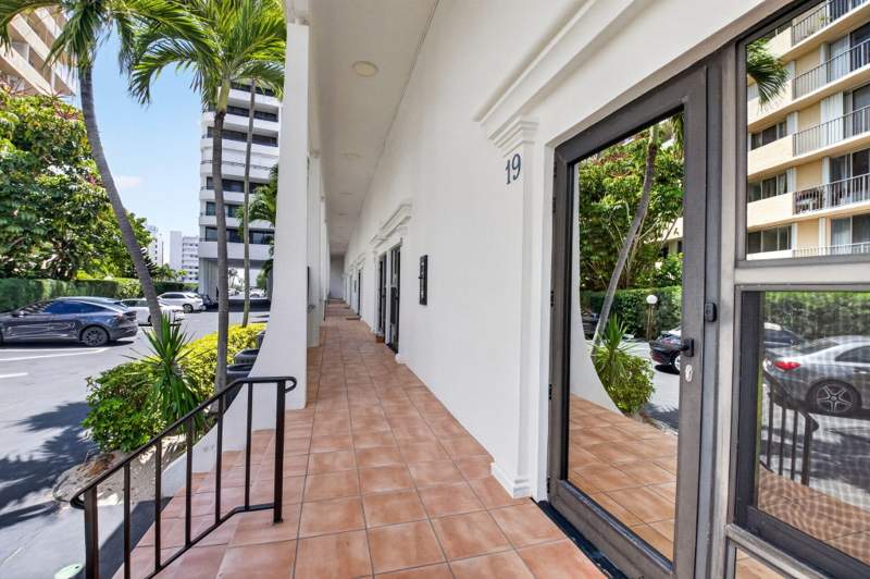 1 bedroom Condominium at 3589 S Ocean Boulevard #19, Mayfair House Condo, South Palm Beach — photo 4