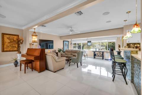 4221 NE 16th Avenue, Oakland Park FL - photo 10 of 47