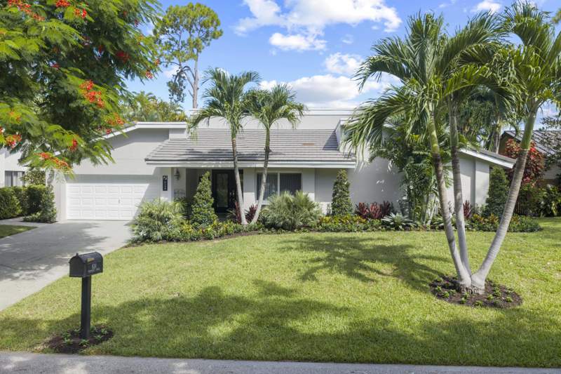3 bedroom Single Family Residence at 824 Foxpointe Circle, FOXPOINTE, Delray Beach — photo 1