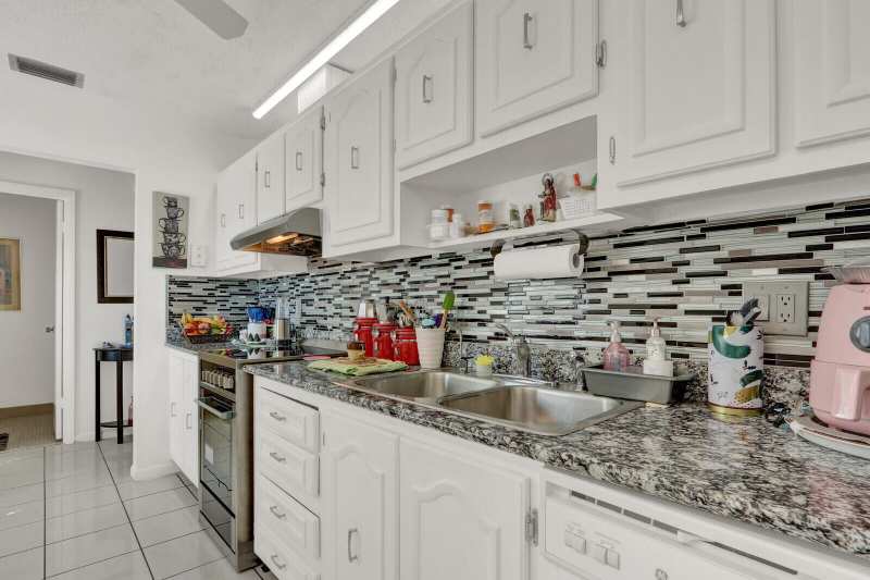 1 bedroom Condominium at 615 Laconia Circle, Covered Bridge Condo, Greenacres — photo 1