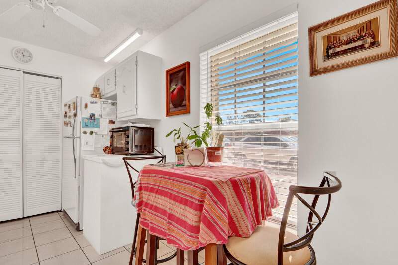 1 bedroom Condominium at 615 Laconia Circle, Covered Bridge Condo, Greenacres — photo 5