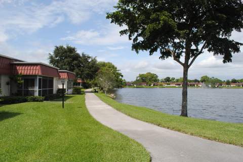 615 Laconia Circle, Greenacres FL - photo 23 of 37