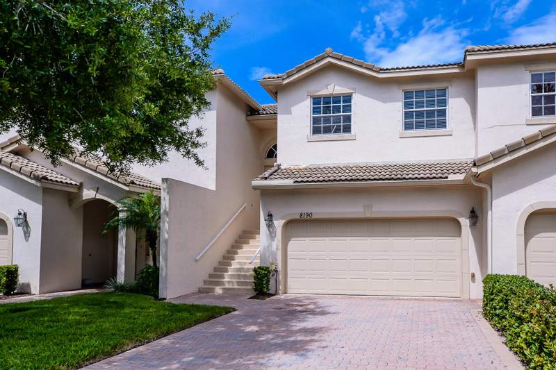 3 bedroom Townhouse at 8190 Mulligan Circle, Pod 20C Pud Ll At The Reserve - Castle Pines, Port St. Lucie — photo 2