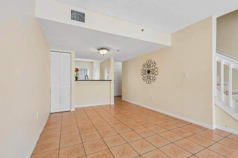 167 RIVIERA Circle, Weston FL - photo 8 of 44