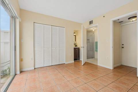 167 RIVIERA Circle, Weston FL - photo 22 of 44