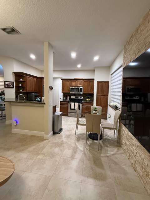 844 Falling Water Road, Weston FL - photo 13 of 25