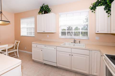 8190 Mulligan Circle, Port St. Lucie FL - photo 8 of 18