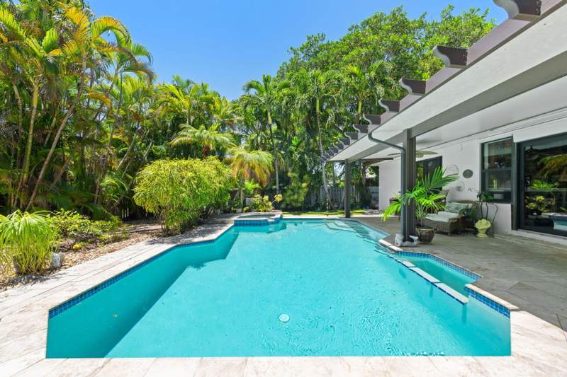 3 bedroom Single Family Residence at 1230 Taylor Street, Hollywood Lakes Section, Hollywood — photo 3