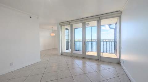 105 Lake Emerald Drive #810, Oakland Park FL - photo 13 of 18
