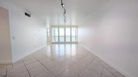 105 Lake Emerald Drive #810, Oakland Park FL - photo 18 of 18