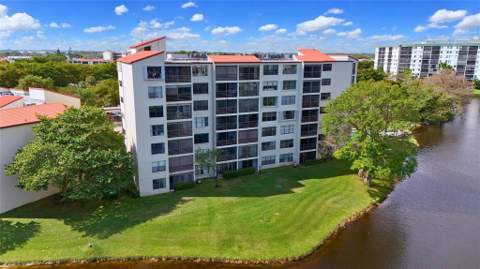 2309 S Cypress Bend Drive #515, Pompano Beach FL - photo 18 of 26