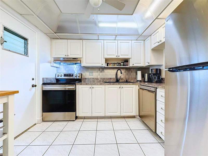 2 bedroom Condominium at 2309 S Cypress Bend Drive #515, CYPRESS BEND I-A CONDO, Pompano Beach — photo 4