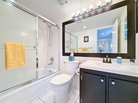 2309 S Cypress Bend Drive #515, Pompano Beach FL - photo 14 of 26