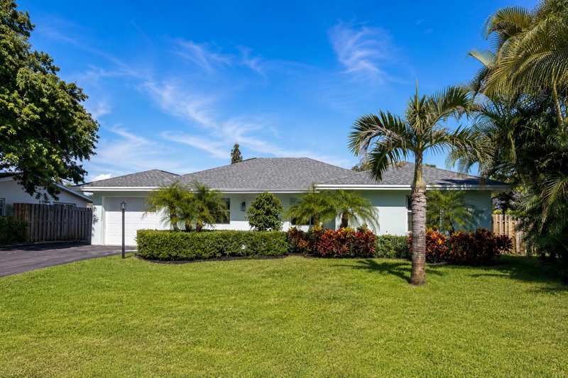 2 bedroom Single Family Residence at 364 Venus Avenue, Jupiter In The Pines Sec D, Tequesta — photo 1