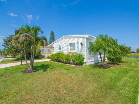 44 Village Lane, Jensen Beach FL - photo 11 of 47