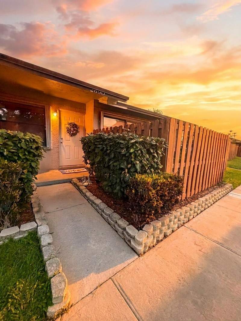 2 bedroom Townhouse at 2690 N Nob Hill Road, Sunrise Nob Hill East, Sunrise — photo 1
