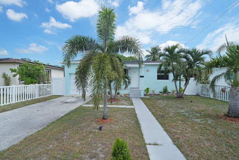 3 bedroom Single Family Residence at 2517 Rodman Street, South Hollywood Amd Plat, Hollywood — photo 1